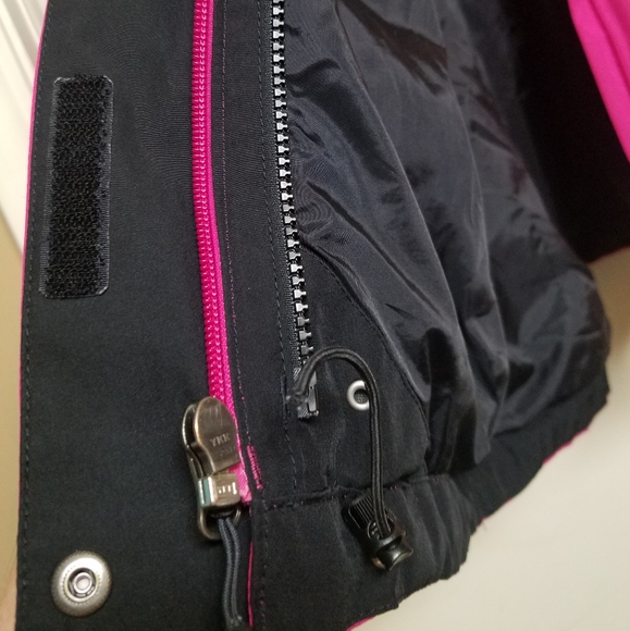 EUC/LN TNF Hyvent Raspberry Pink Snow rain jacket - Picture 7 of 16